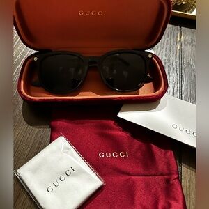 Gucci Women sunglasses